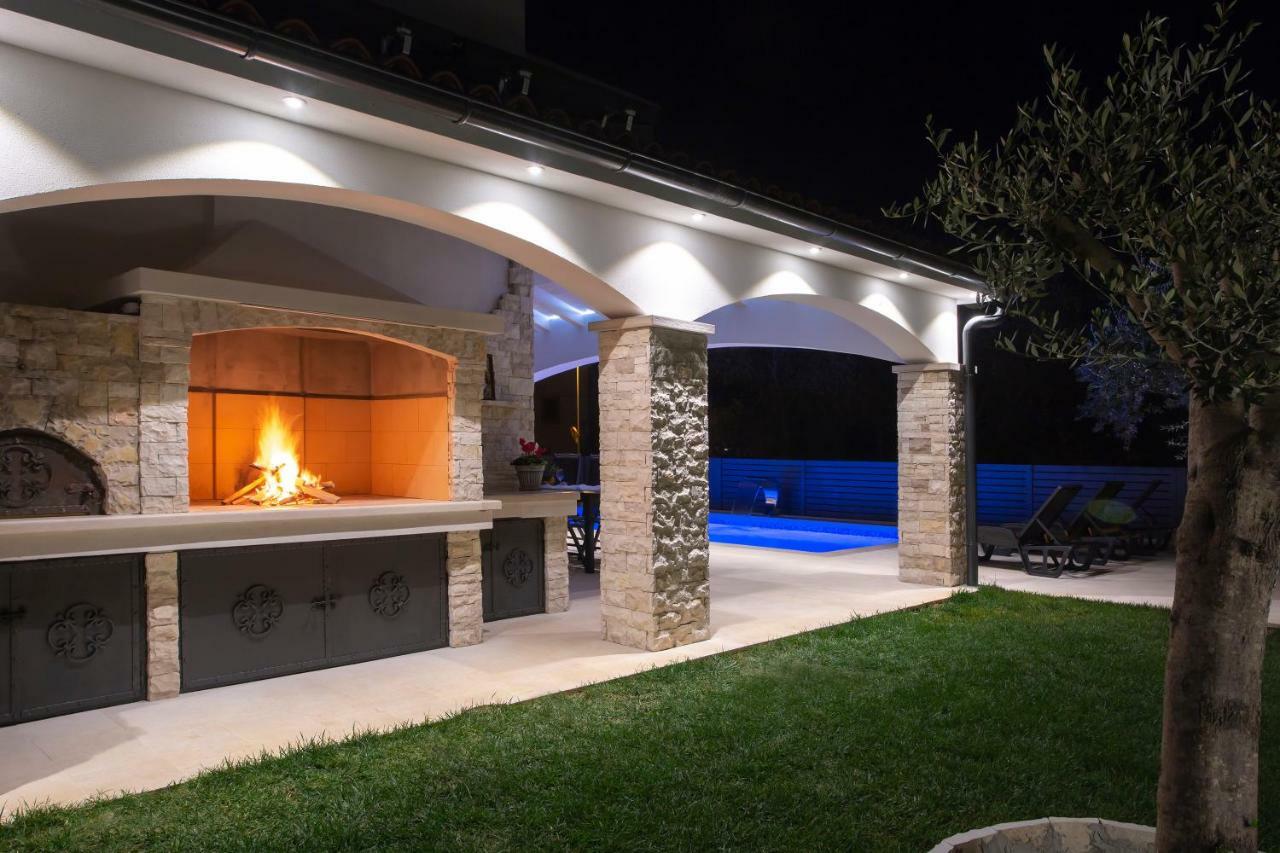 Kata Villa *