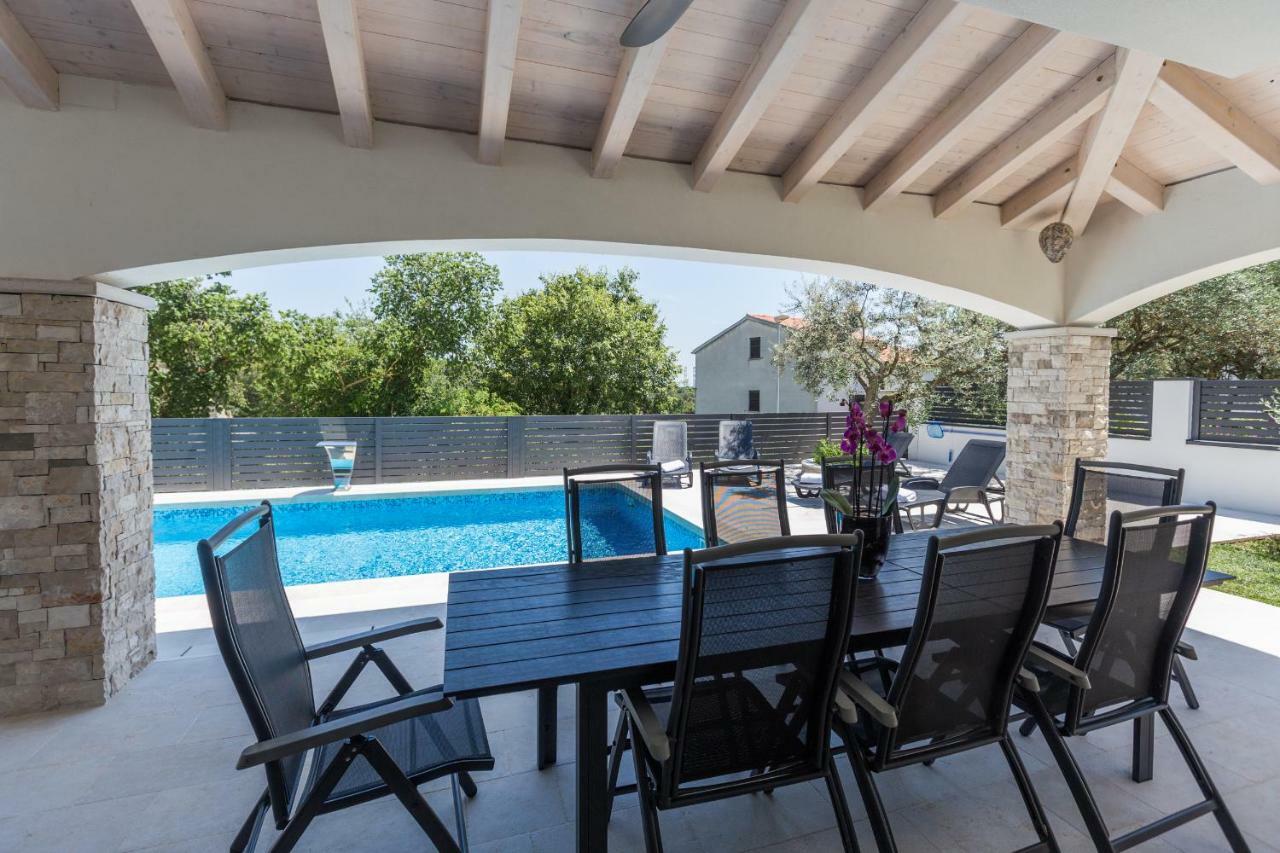 Kata Villa *